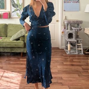 Rahi Blue Moon/Sun Set